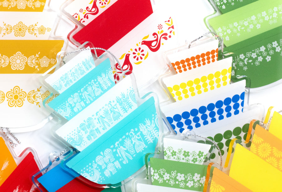 Double-Sided Pyrex-Inspired Acrylic Ornament – Retro Christmas Decor