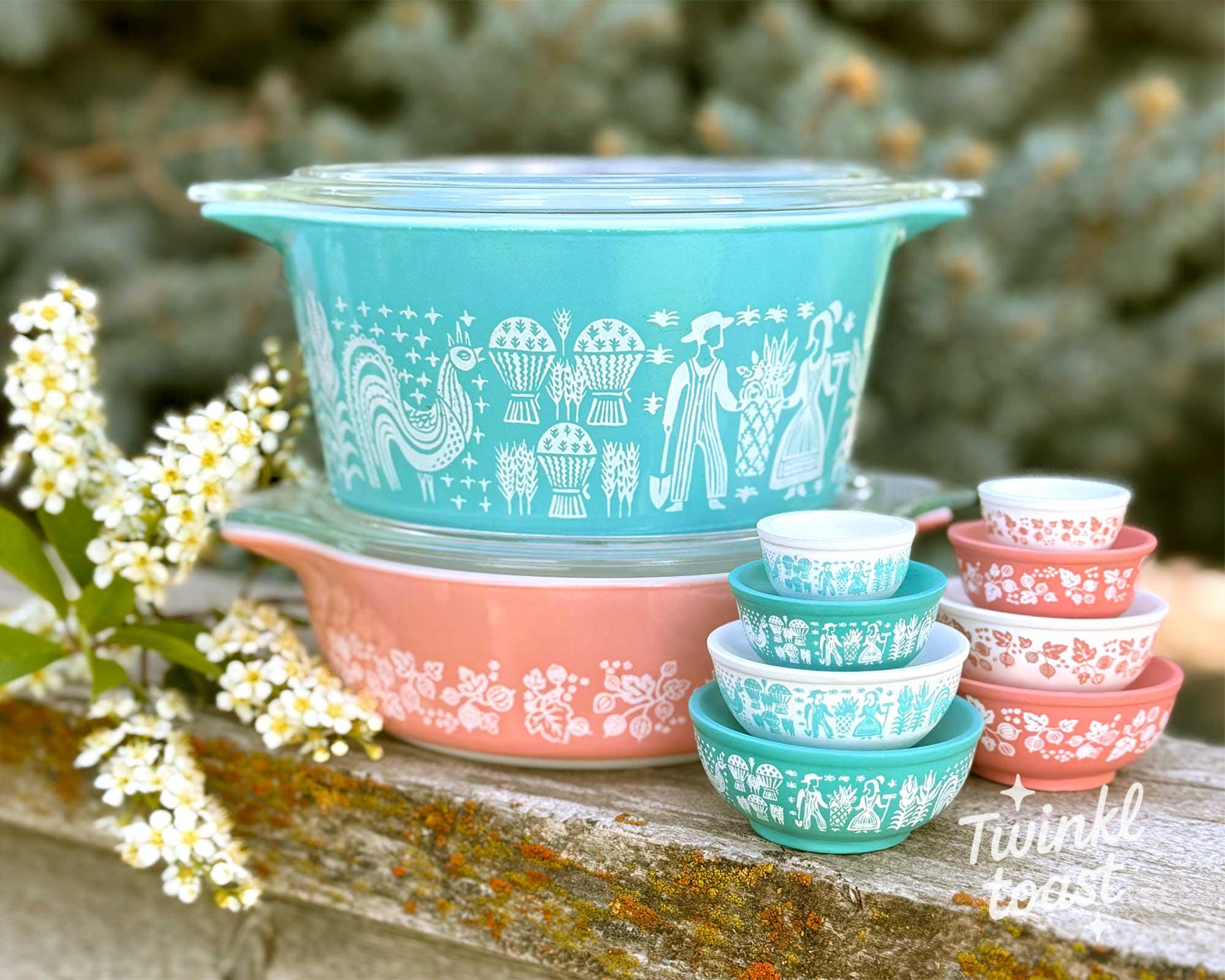 Mini Pyrex-Inspired Mixing Bowls – Retro Stackable Display Set ...